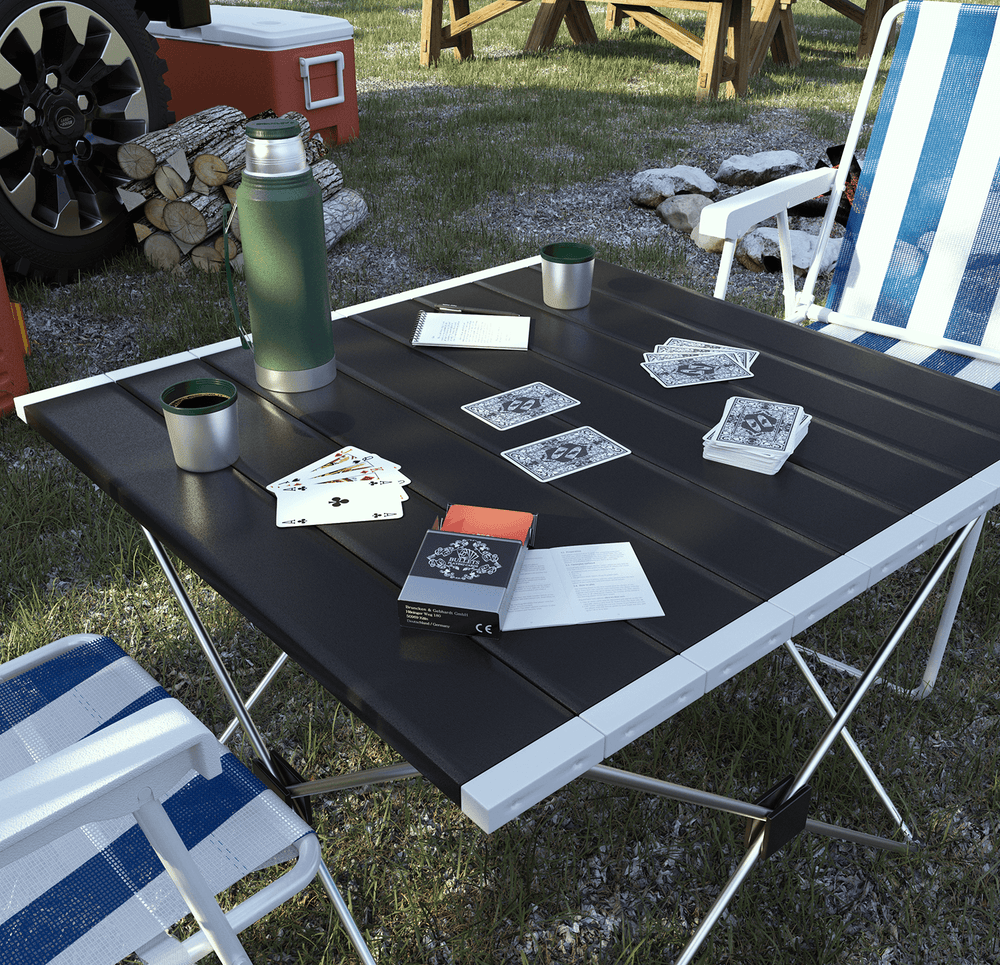 Backpacker Playing Cards, inklusive Plastik Spielkarten, Alu-Box und Spielregeln für 5 Reisespielen - Bullets Playing Cards
